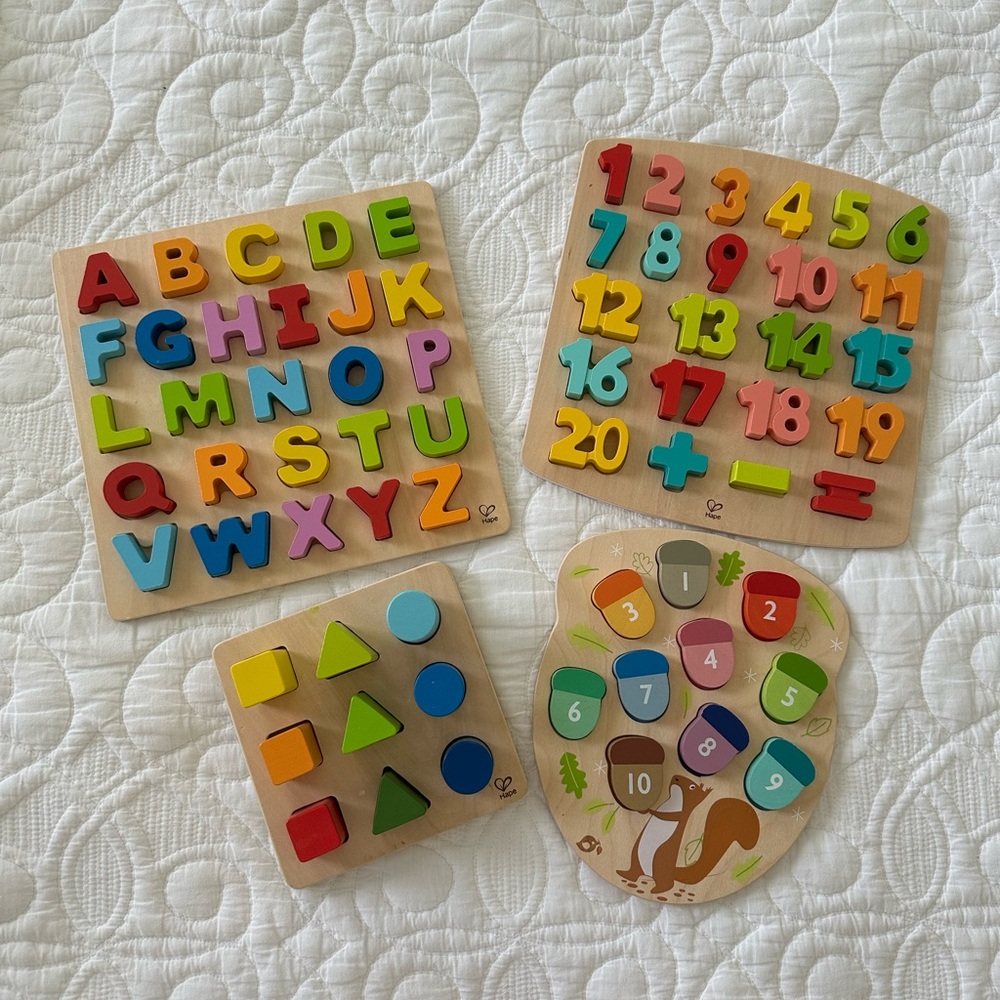 BUNDLE Hape & Tender Leaf Toys Puzzles